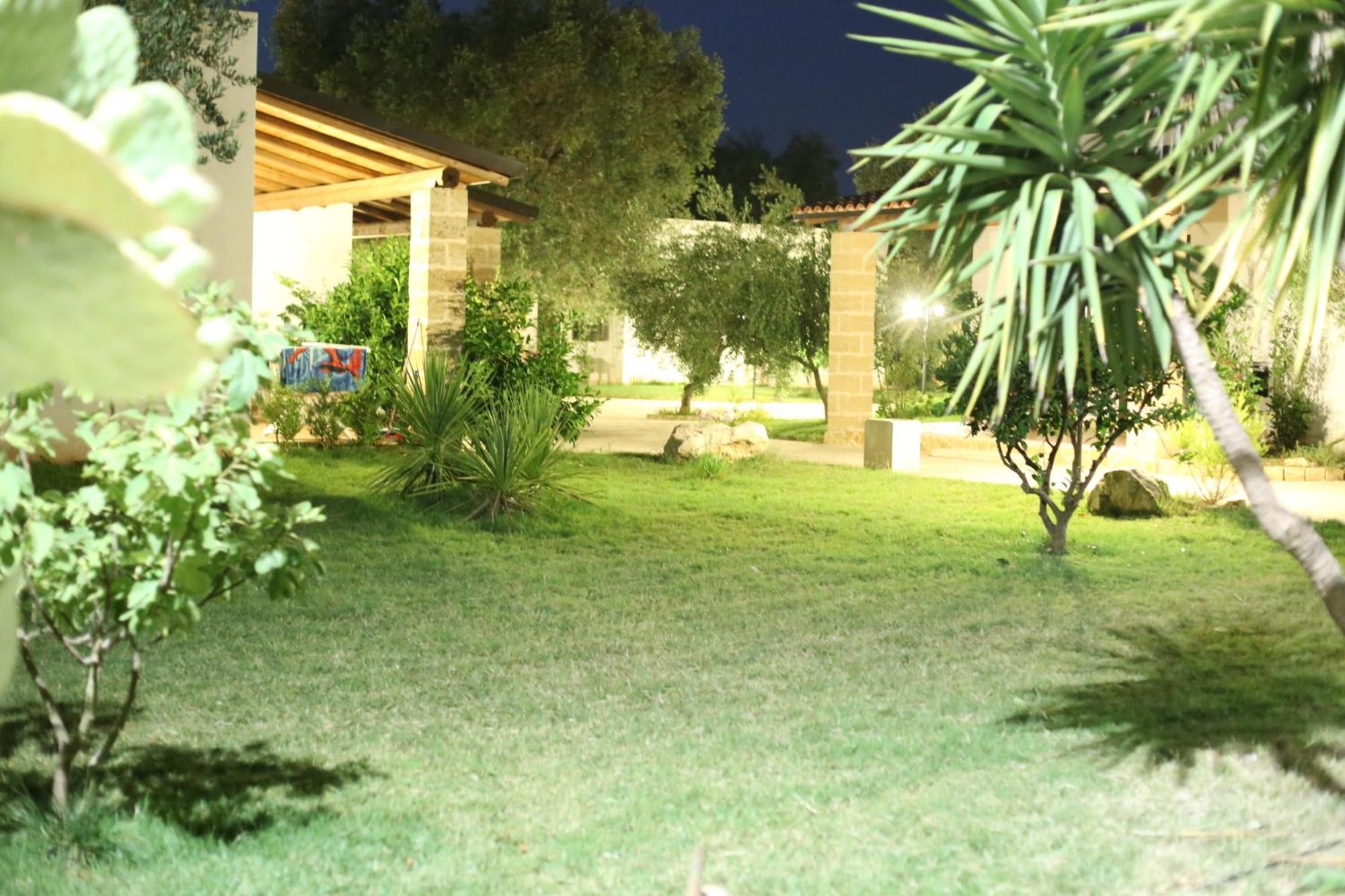 Gli Ulivi Residence Леверано Екстериор снимка